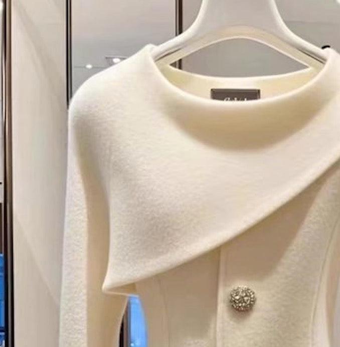 Bauerfeld™ | Asymmetrischer Blazer mit Knopfverschluss
